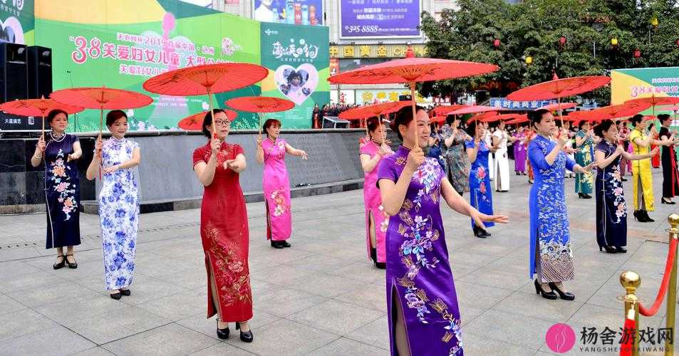 旗袍老师施恩：传承中华服饰文化的优雅使者